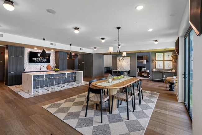 Building Photo - 1001 Broadbank Dr