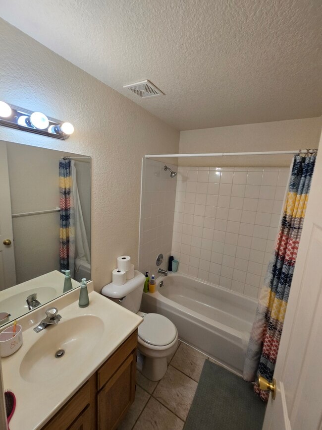 Building Photo - 1546 Columbine Village Dr