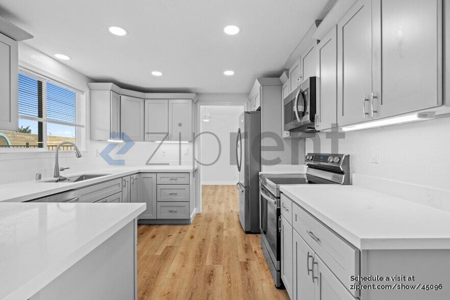 Building Photo - 1275 Sweetbrier Pl