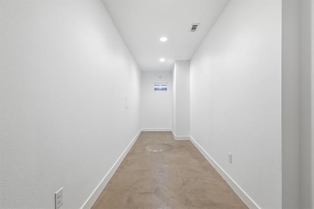 Building Photo - 2111 Bennett Ave