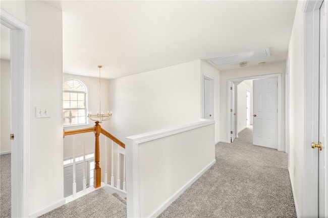 Building Photo - 350 Gaines Oak Way