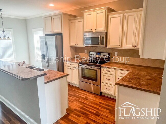 Building Photo - 2015 Leighton Dr