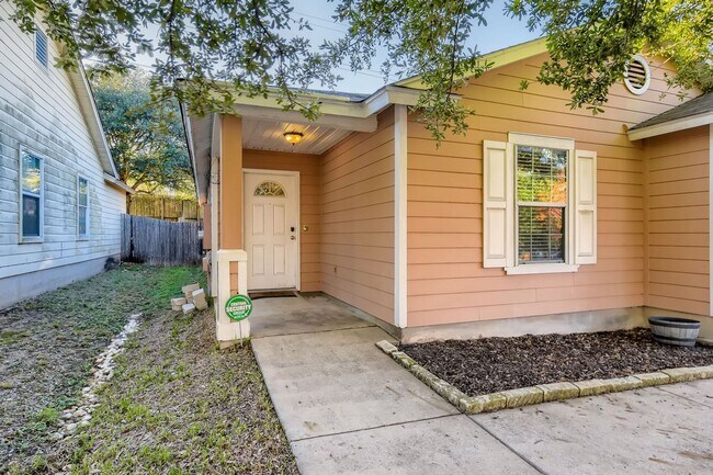 Building Photo - Fully Furnished 3 Bedroom near Greenbelt in Southeast Austin- Easy Access to 35!