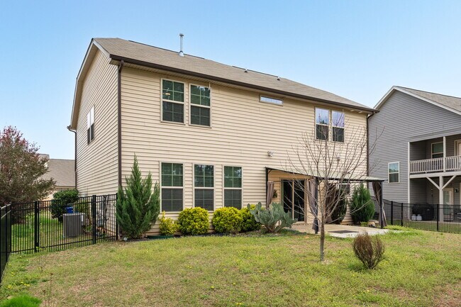 Building Photo - 602 Applecross Dr