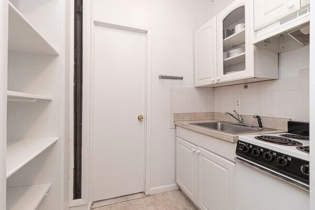 Building Photo - 329 E 94th St