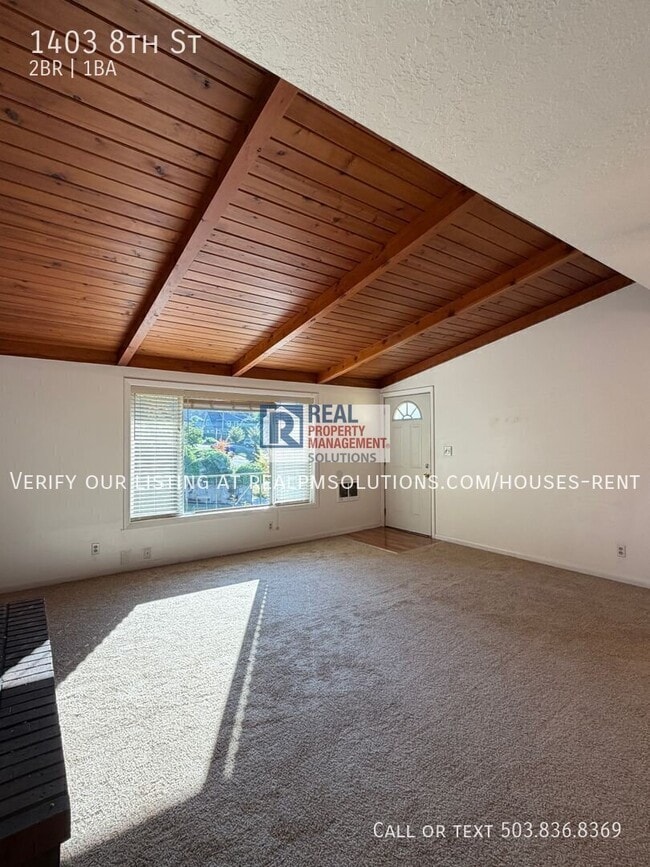 Building Photo - 1403 8th St