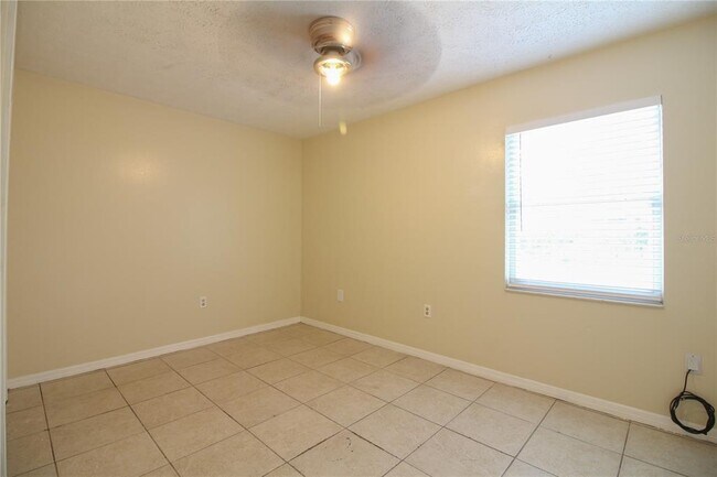 Building Photo - 701 Swiss Dr