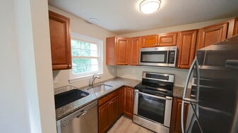 Building Photo - 64 Crystal Ln