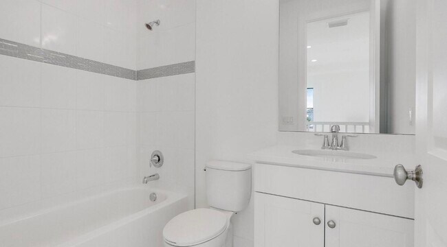 Building Photo - 13174 Artisan Cir