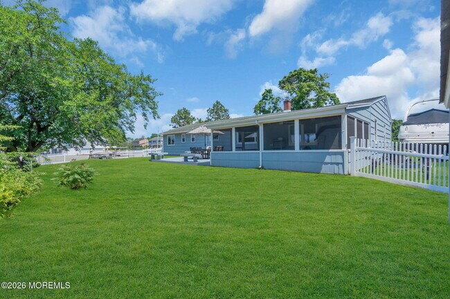 Building Photo - 10 Harbour Way