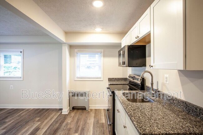 Building Photo - 614 Rock Creek Road