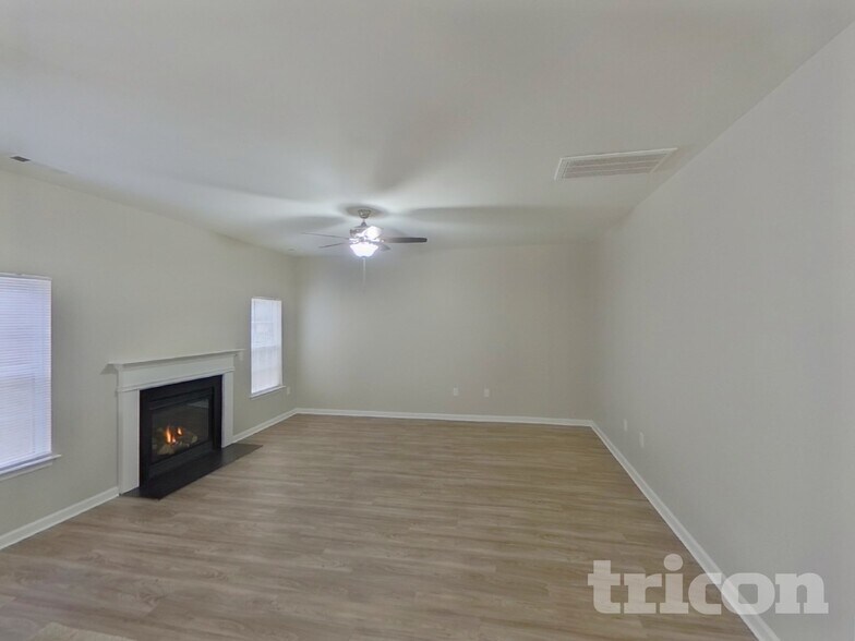 Building Photo - 3837 Parkers Fry