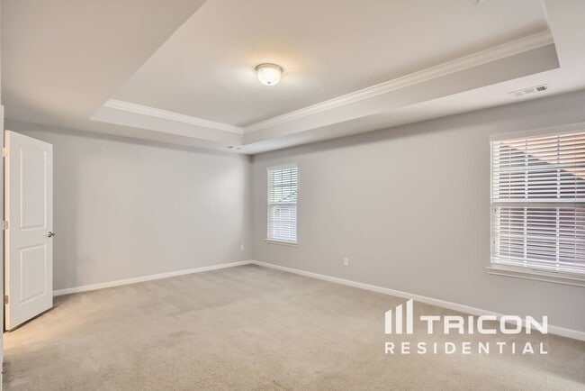 Building Photo - 2077 Morton Dr