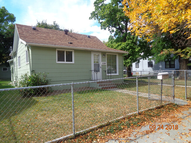 Primary Photo - 2 Bed House with Large 1 Car Garage