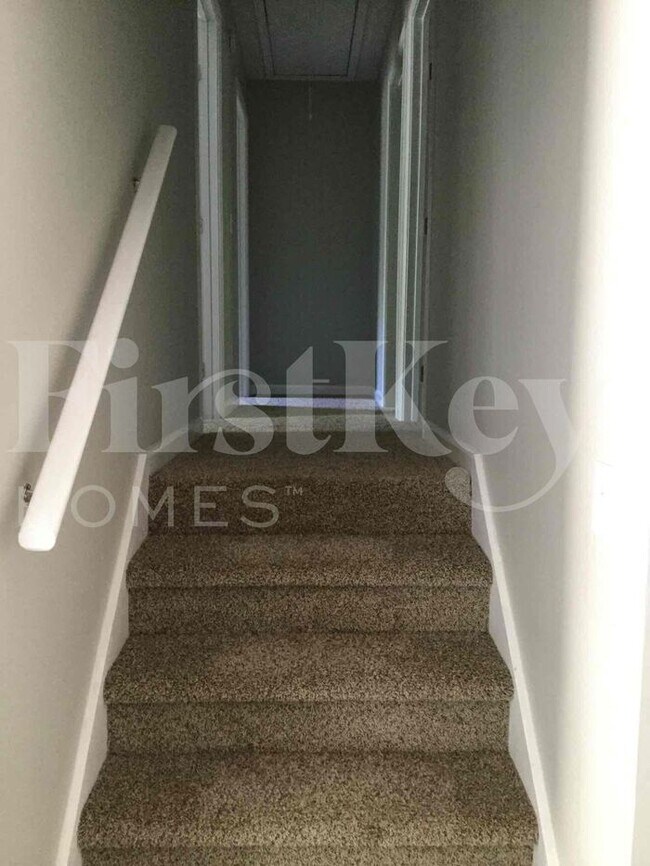 Building Photo - 420 Freestone Dr