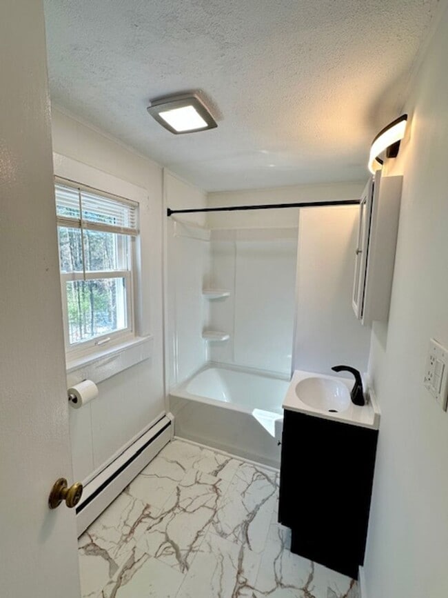 Building Photo - 877-877 Lower Swiftwater Rd