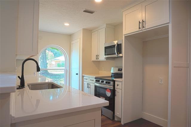 Building Photo - 2313 Westridge Dr