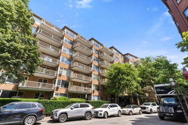Building Photo - 145 Pinckney St