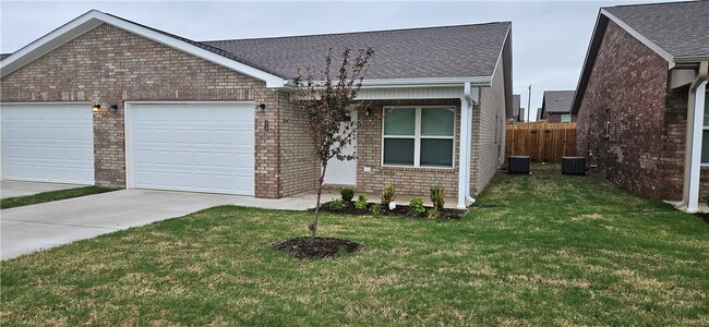 Building Photo - 524 NW 68th Ave