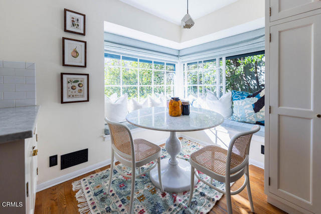 Building Photo - 4053 Cromwell Ave