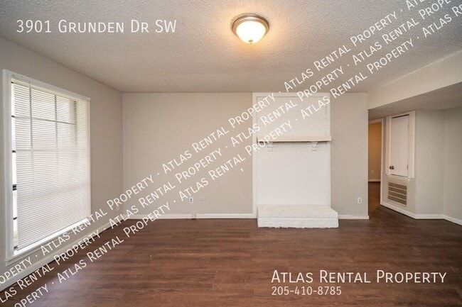 Building Photo - 3901 Grunden Dr SW