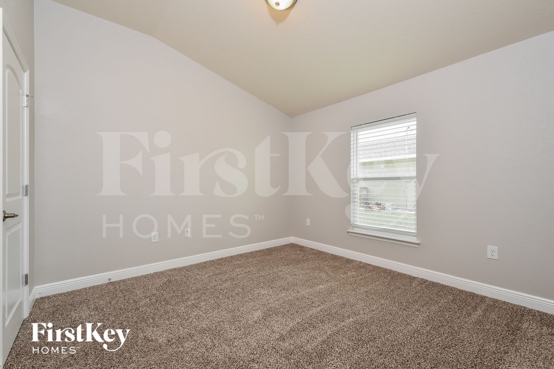 Building Photo - 2716 NW 3rd Ave