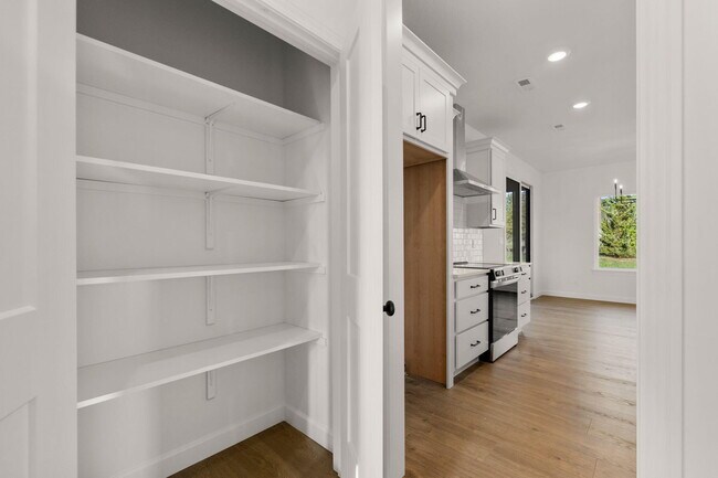 Building Photo - 5663 Ralph Dobbs Way