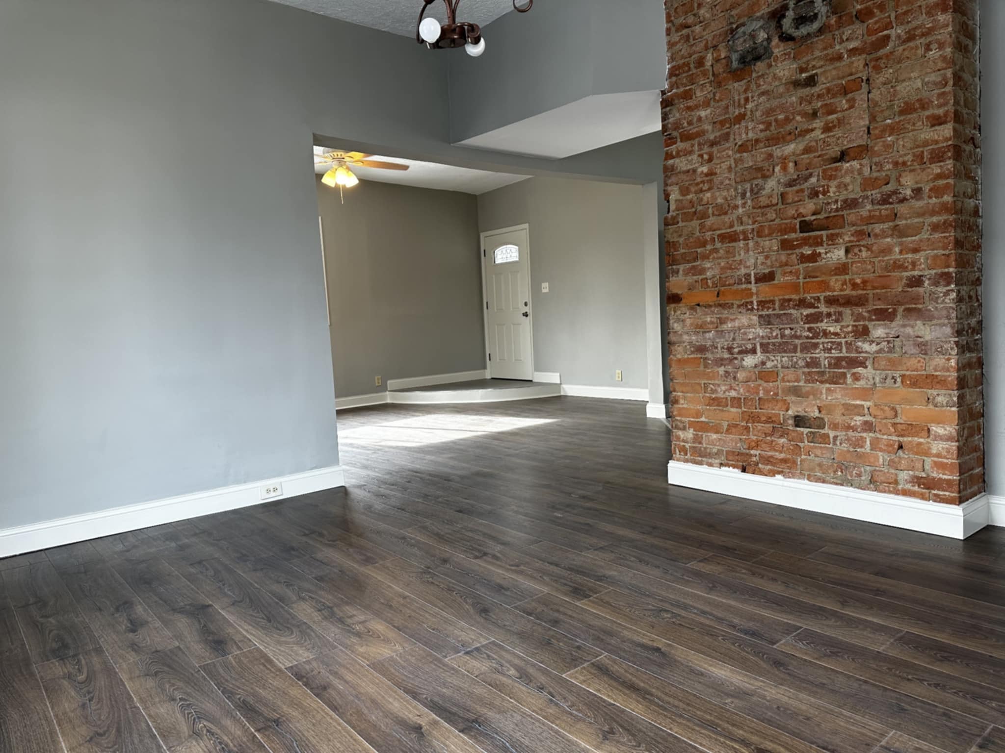 Building Photo - 1325 Lincoln Ave