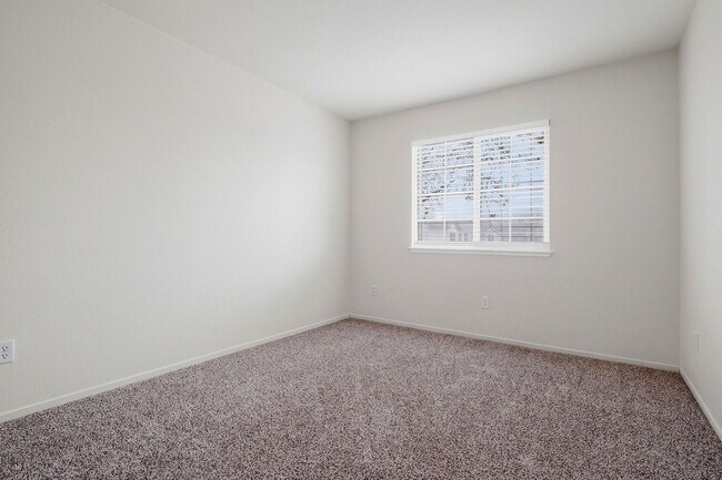 Building Photo - 1263 Montgomery Ln