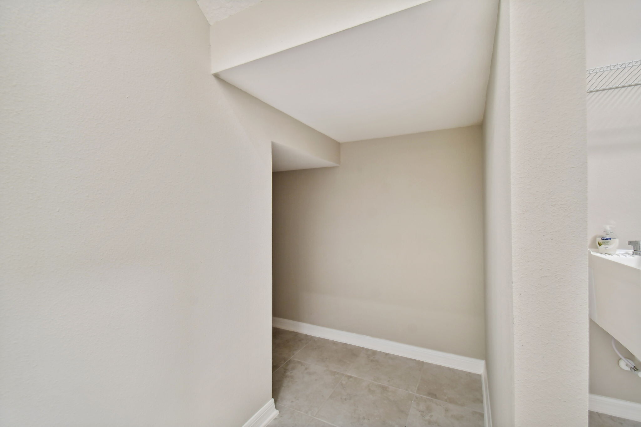 Building Photo - 38190 Shale Stone Ct