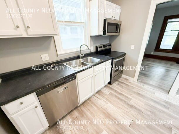 Building Photo - 73 Belvidere Way