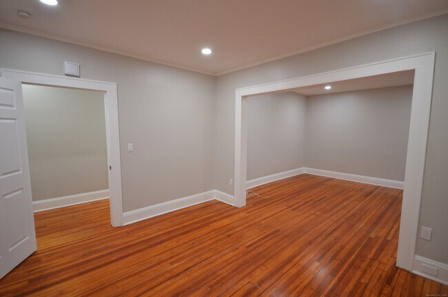 Building Photo - 68 Westfield Ave