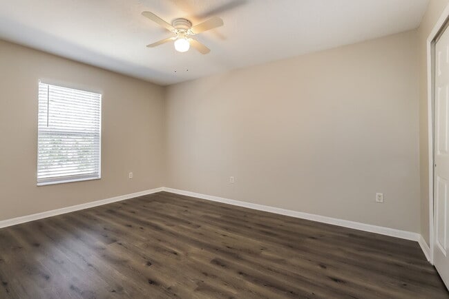 Building Photo - 10510 Boyette Creek Blvd