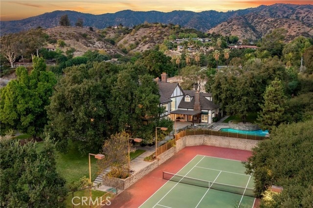Building Photo - 533 E Sierra Madre Ave