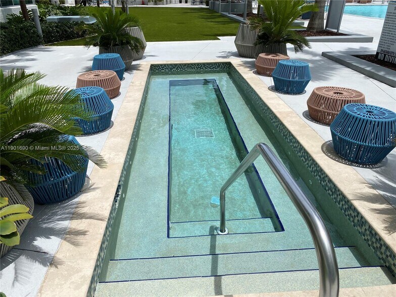 Building Photo - 3301 NE 1st Ave