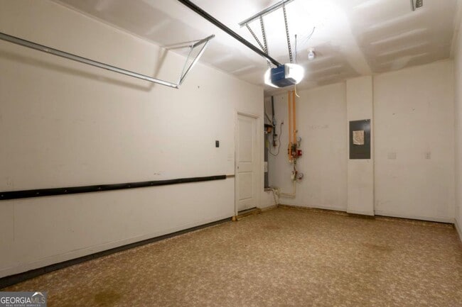 Building Photo - 11973 Fuller St