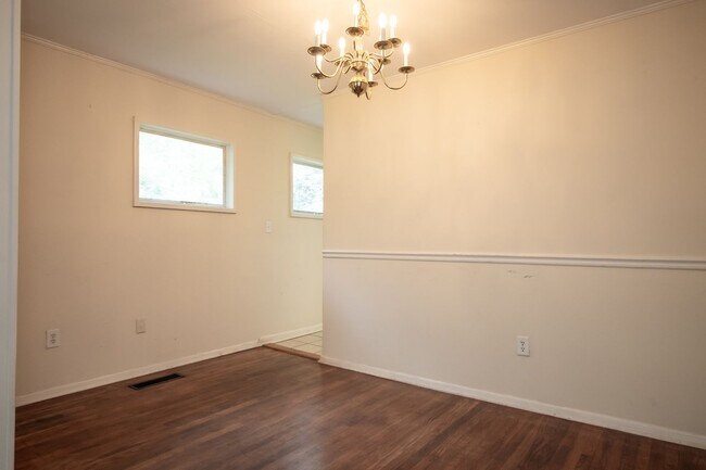Building Photo - 175 Habersham Way