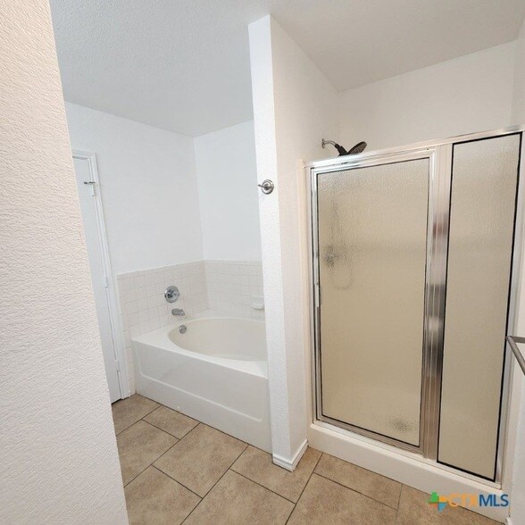 Building Photo - 1111 Travis Cir