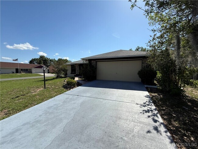 Building Photo - 3632 N Honeylocust Dr