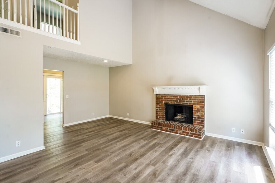 Building Photo - 824 Bishopsgate Rd