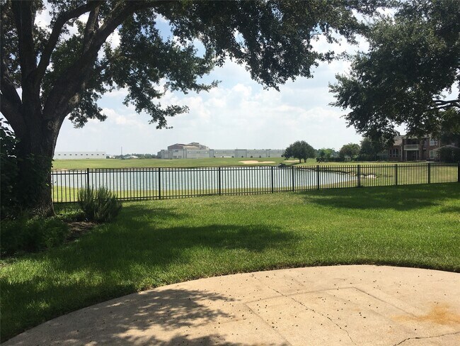 Building Photo - 10730 Sea Myrtle Dr