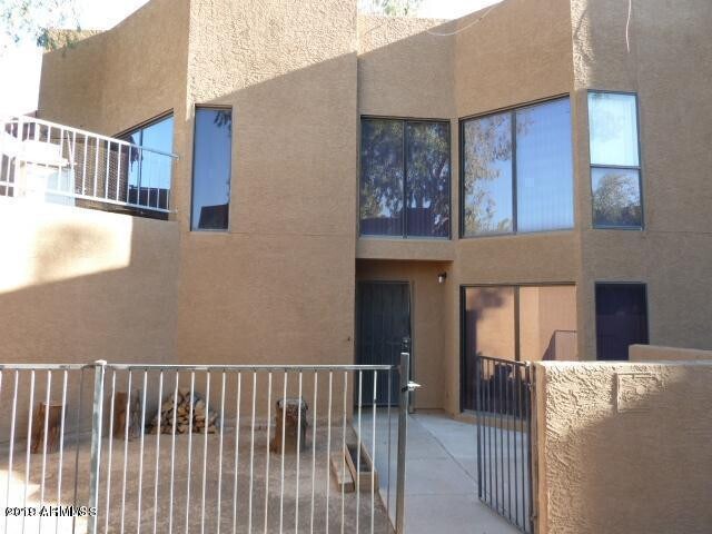 Building Photo - 3228 W Glendale Ave