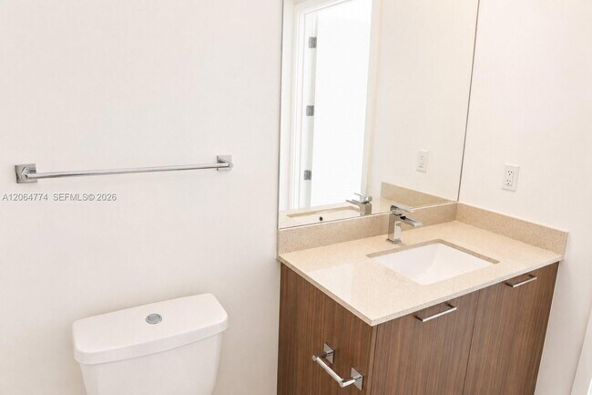 Building Photo - 5300 Paseo Blvd