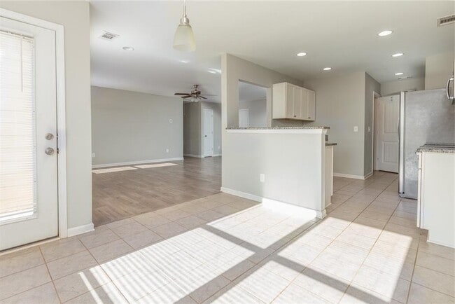 Building Photo - 107 Grandview Dr