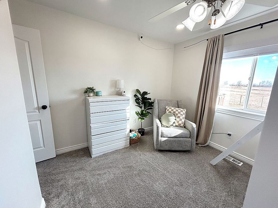 Building Photo - 627 W 2000 N