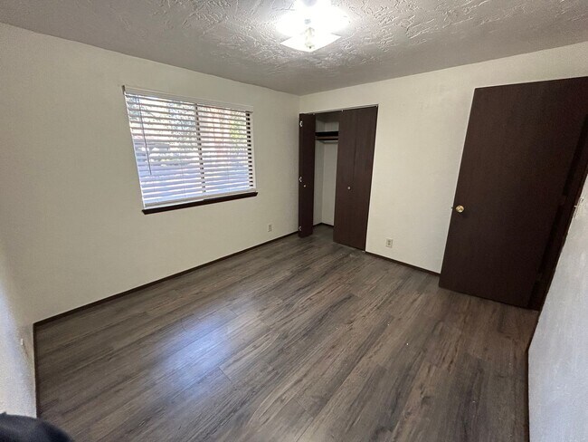 Building Photo - $750 off 1st Month's Rent!!! Charming 3bd/2ba Home!