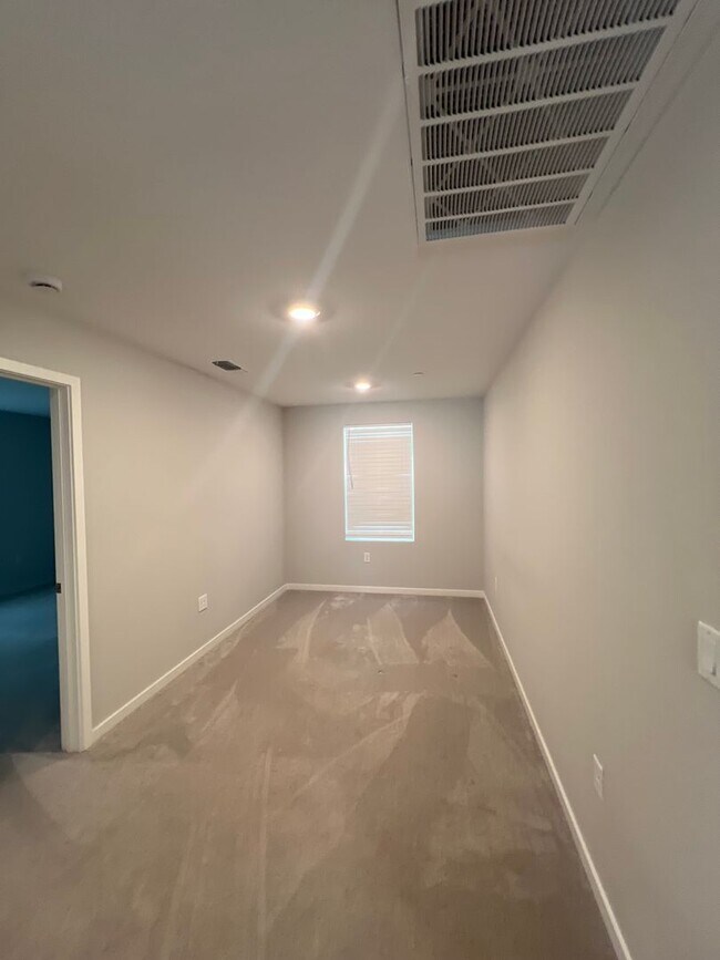 Building Photo - Gorgeous 4 Bedroom and 3 Bathroom Home in Wildhawk North Development $3,100 plus utilities and solar