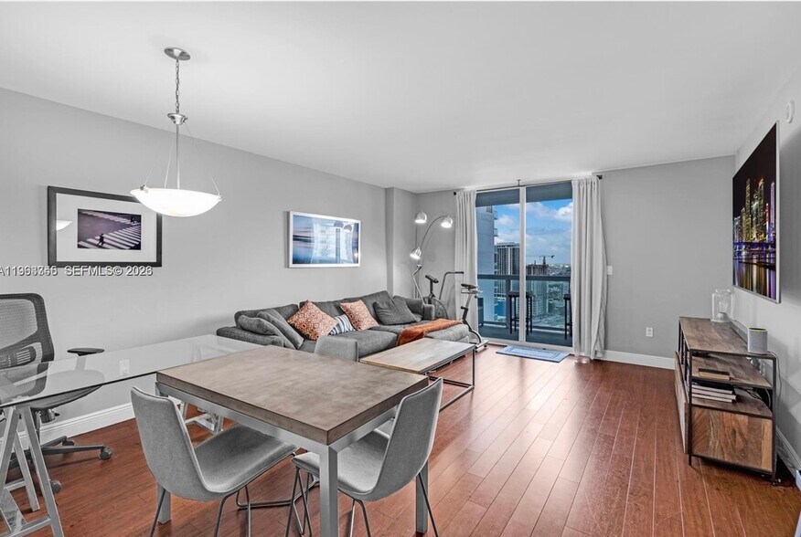 Building Photo - 1800 N Bayshore Dr