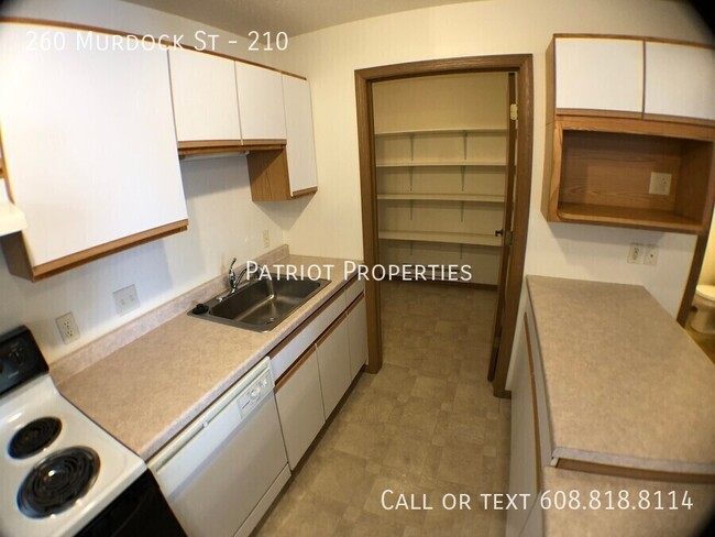 Building Photo - 1 bedroom/ 1 bath apartment in Tomah, WI