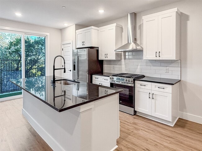 Building Photo - 5603 Mobeetie Lp